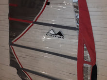 Charger l'image dans la galerie, MAUI SAILS TITAN GSX 7.0 2016 SAIL - USED