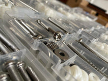Load image into Gallery viewer, WINDSURF STAINLESS STEEL SCREW BOX - PHILLIPS OR TORX T30 HEAD