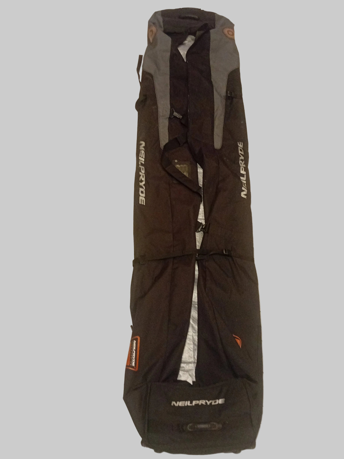 NEIL PRYDE STREAMLINER FREERIDE WHEELED BAG - USED