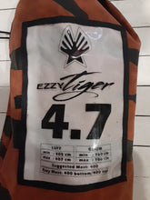 Charger l&#39;image dans la galerie, EZZY SAILS TIGER 4.7 SAIL - USED
