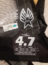 Charger l&#39;image dans la galerie, EZZY SAILS TIGER 4.7 SAIL - USED
