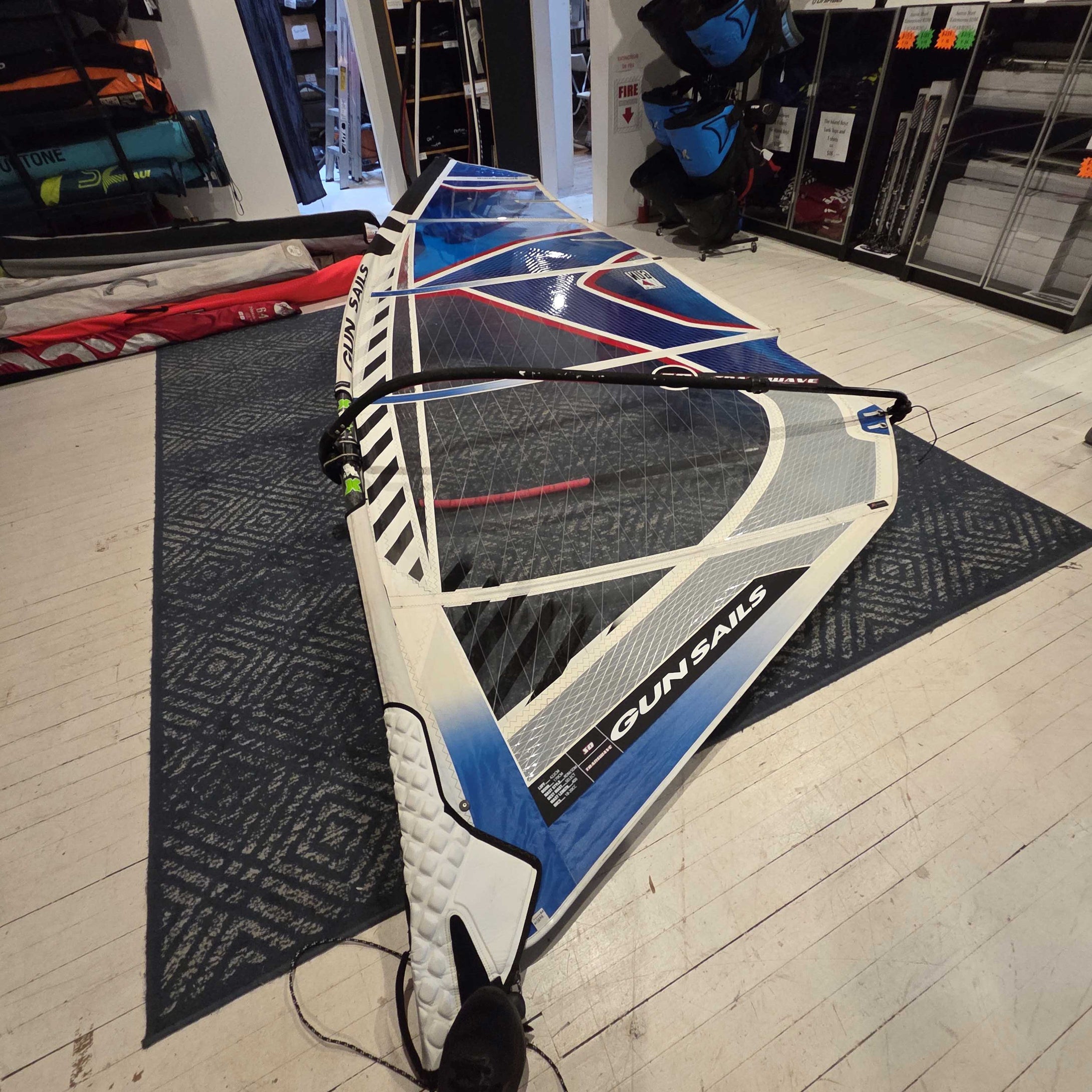 GUN SAILS TRANSWAVE 5.0 COMPLETE RIG - USED