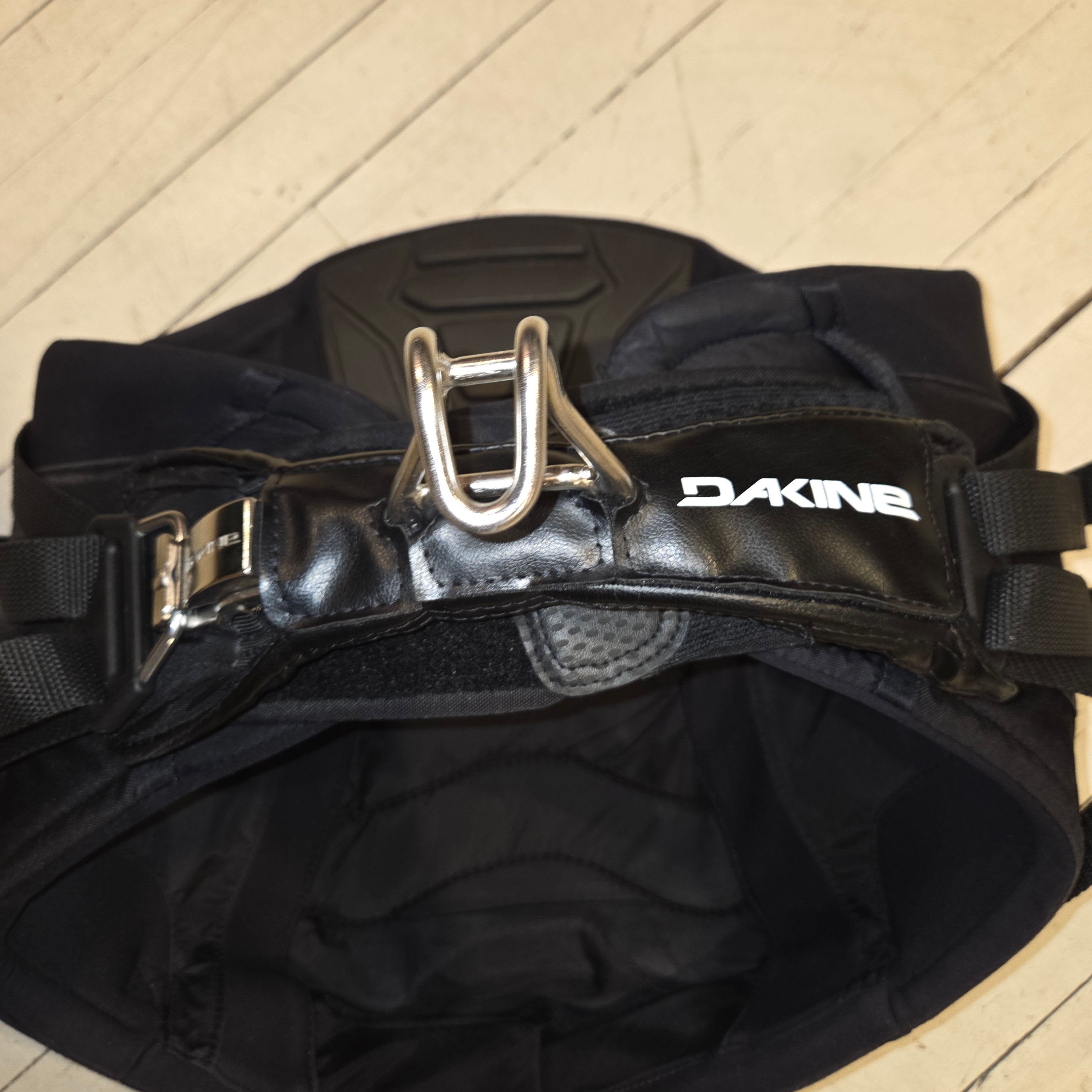 DAKINE SONIC HARNESS 25cm/10"  (Large fits 32 to 34 waist)- USED