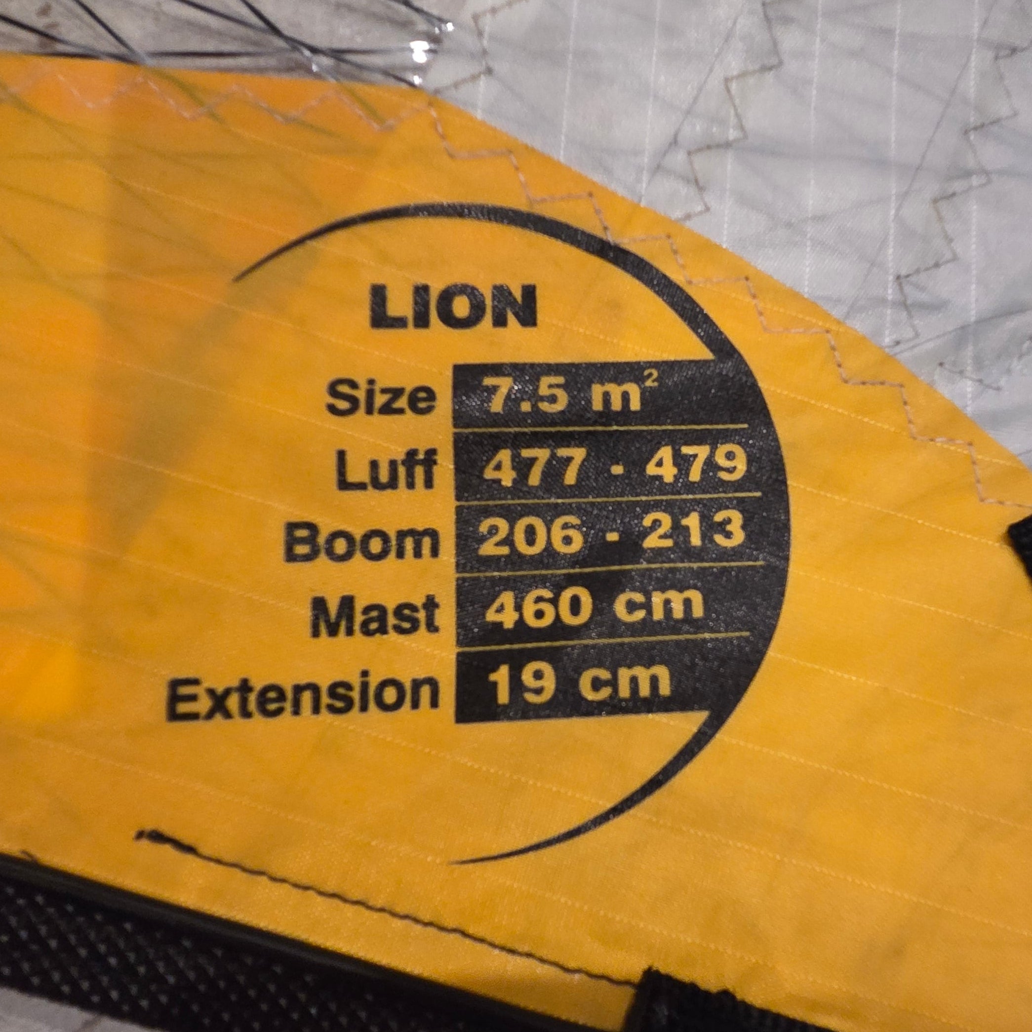 EZZY SAILS LION CAM 7.5 SAIL (2011) - USED