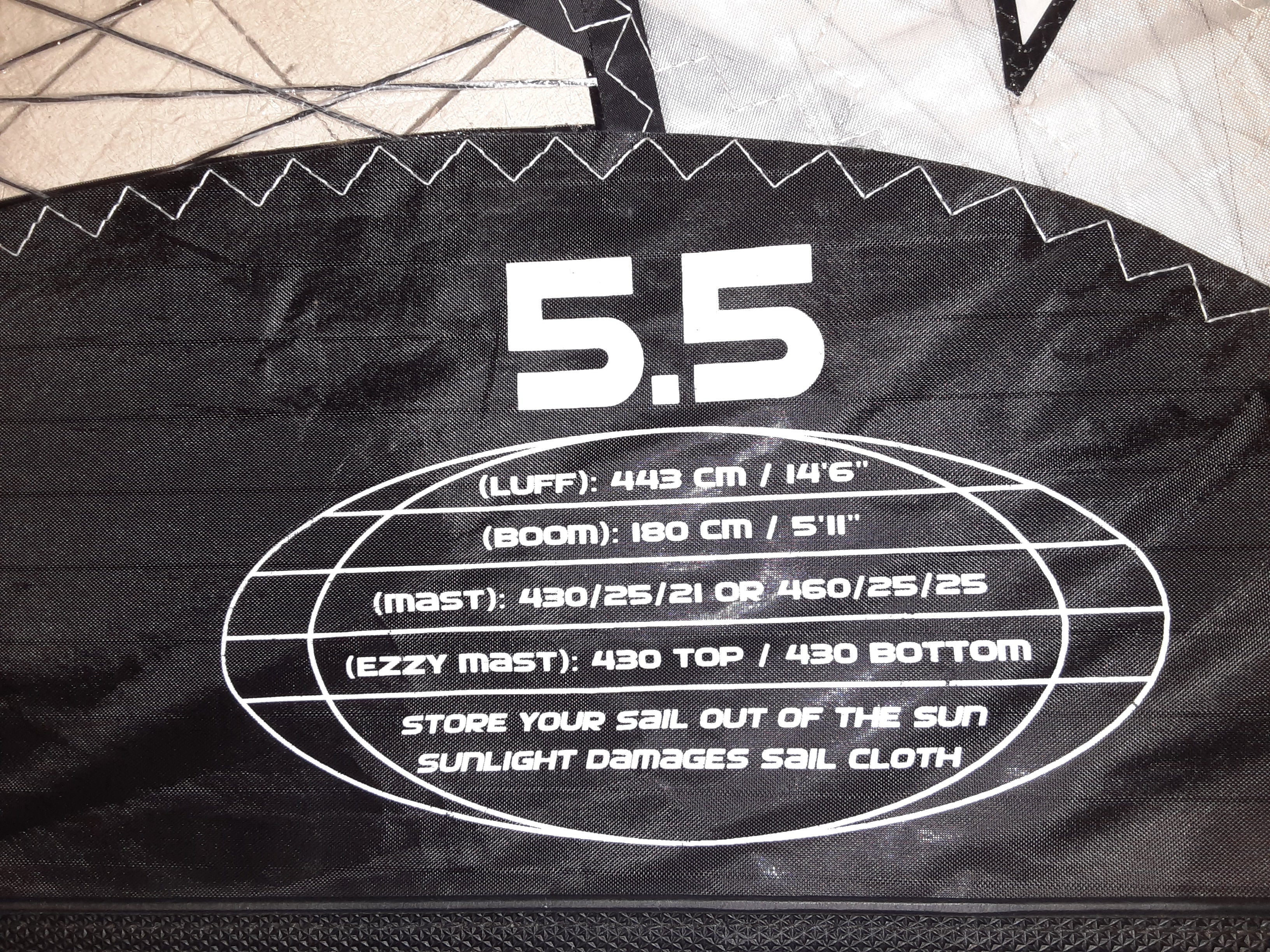 EZZY WAVE SPECIAL EDITION 5.5 SAIL - USED