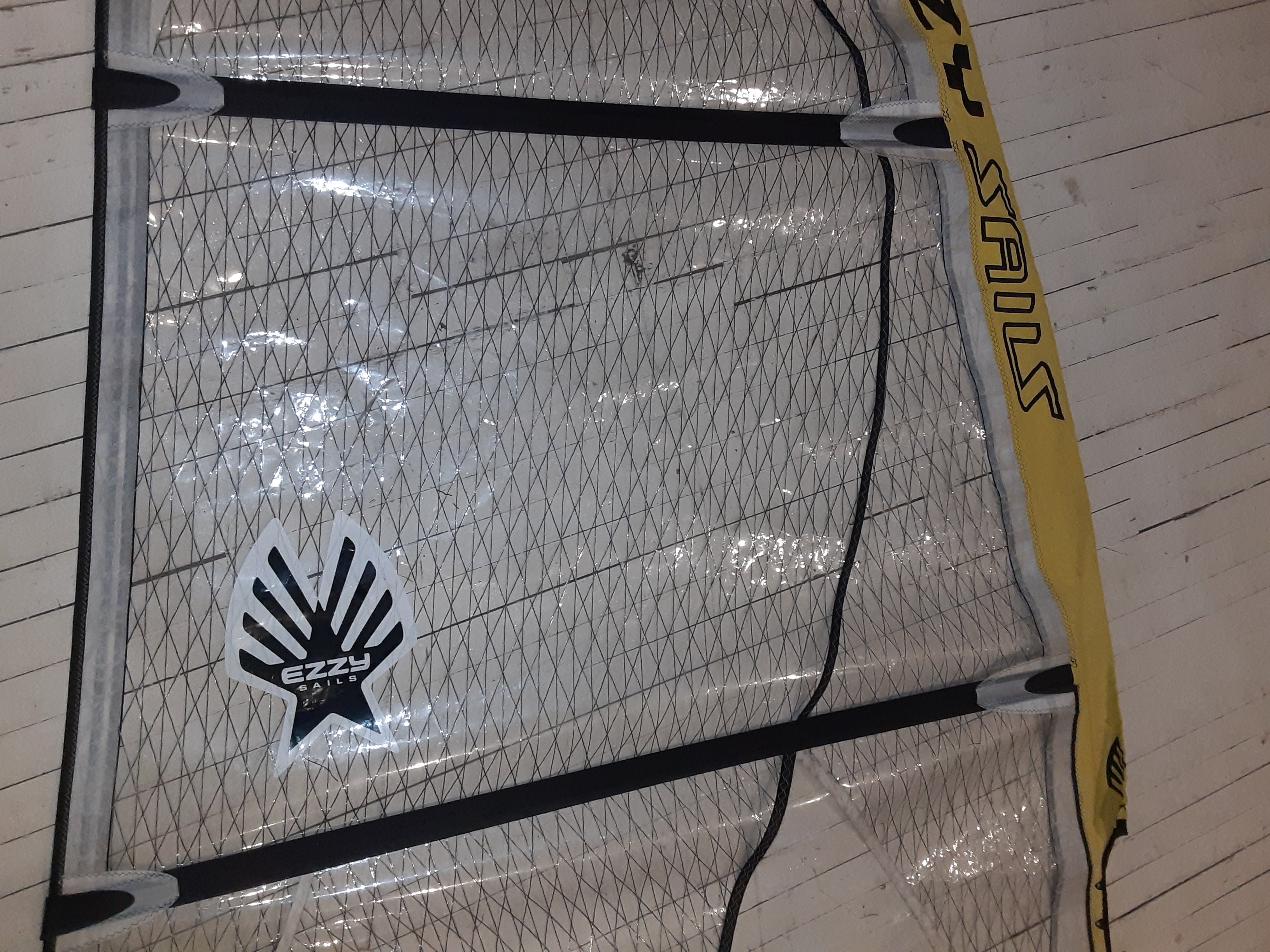 EZZY WAVE SPECIAL EDITION 5.5 SAIL - USED