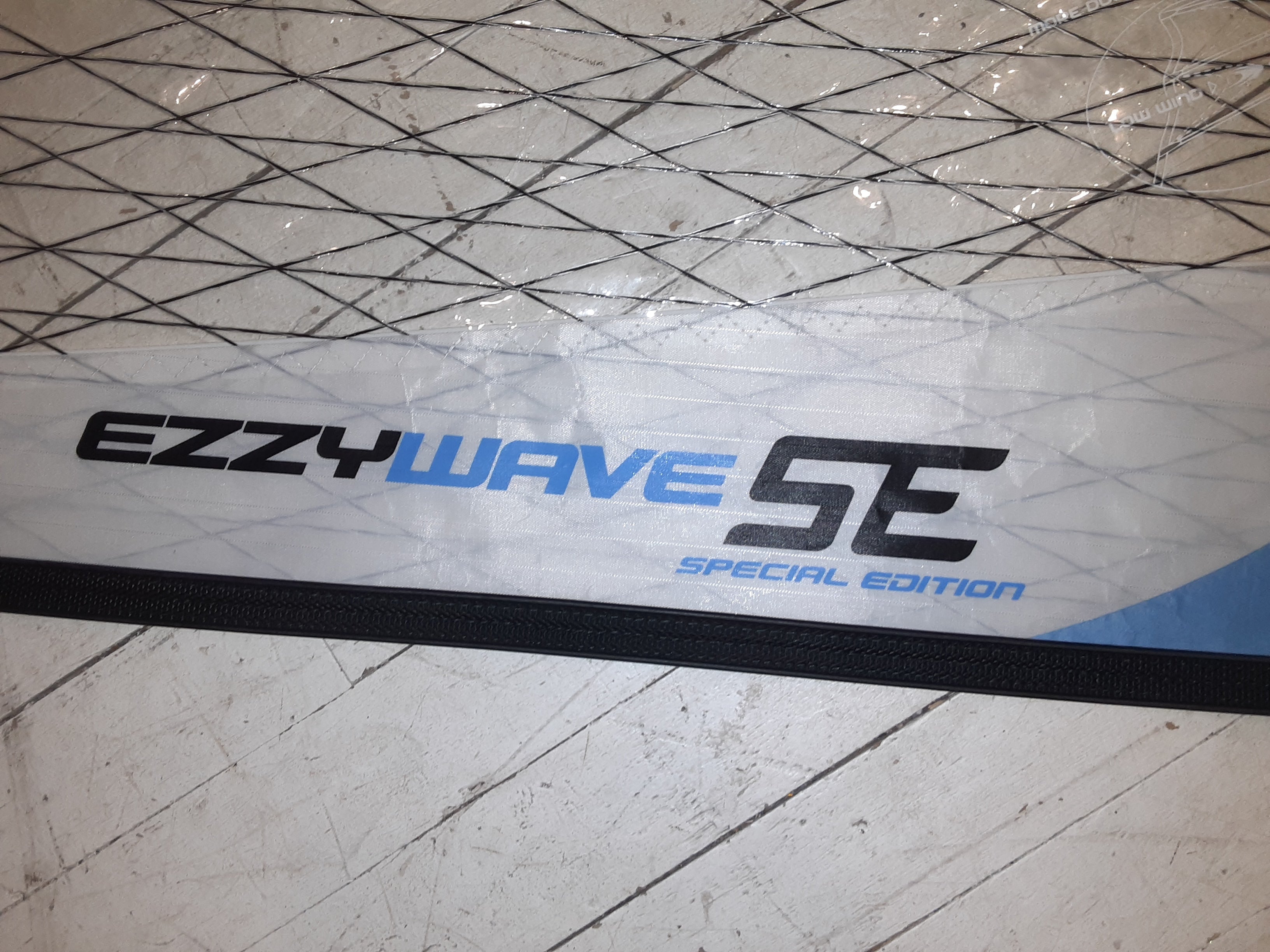 EZZY WAVE VOICE 4.7 SPECIAL EDITION SAIL - USED