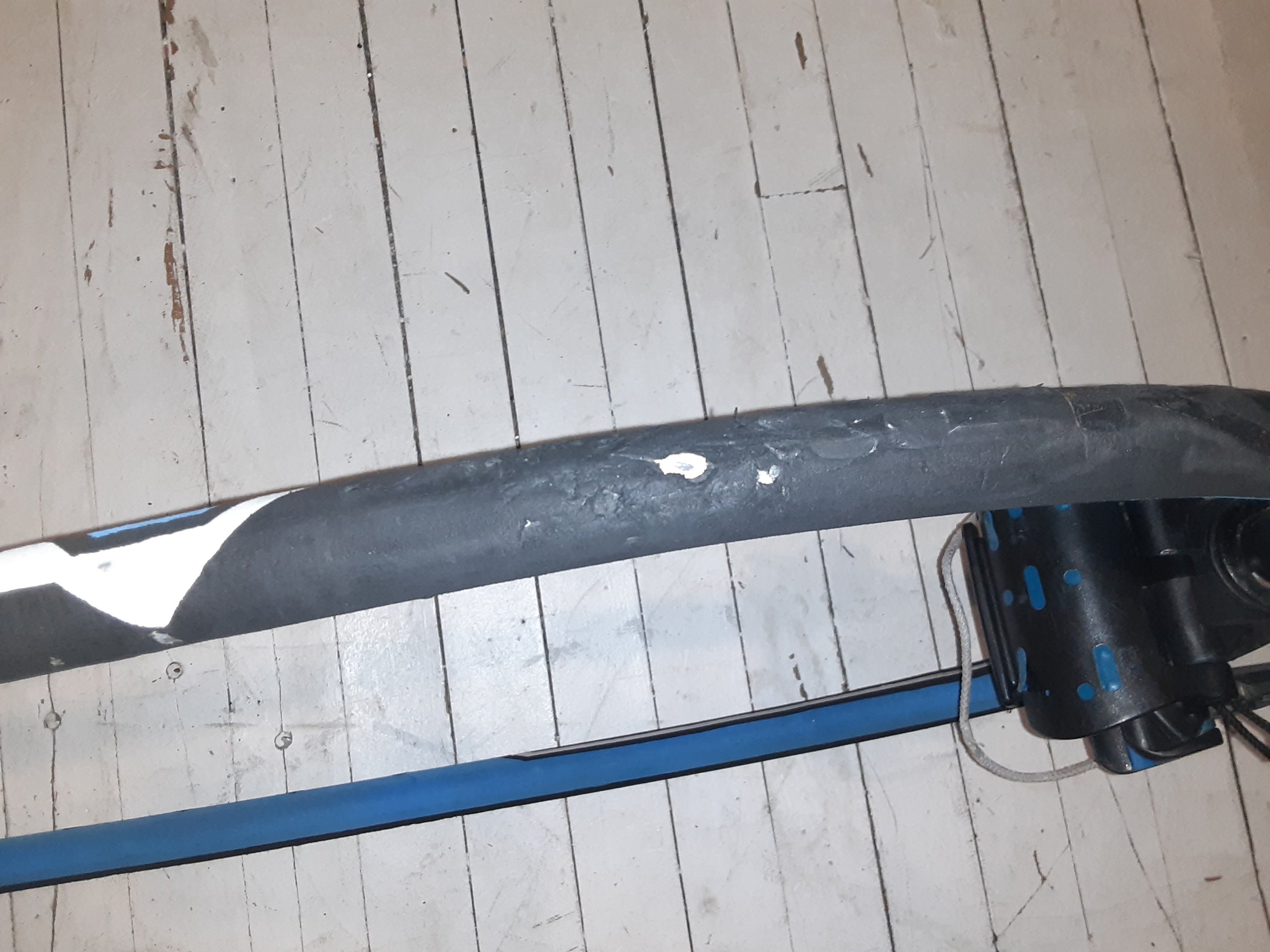 AERON V-GRIP ALU BOOM - USED